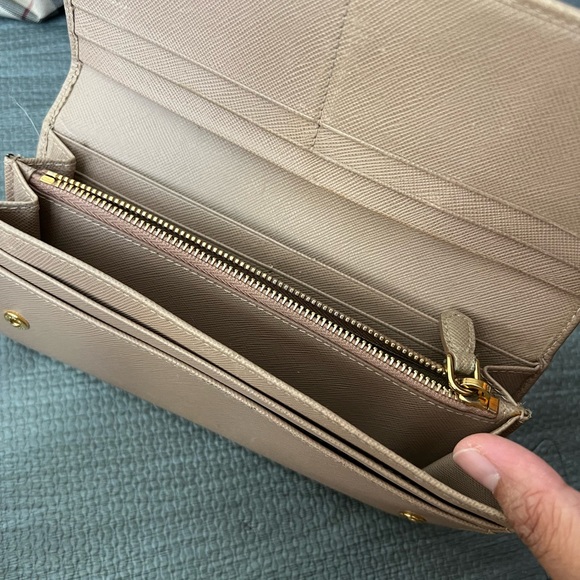 Prada wallet - Picture 6 of 9